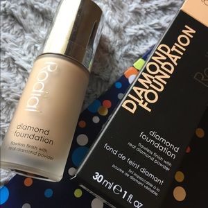 Rodial diamond foundation